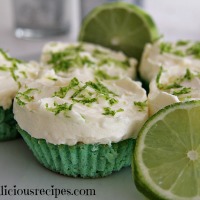 Lime Cupcakes with Cheesecake Topping